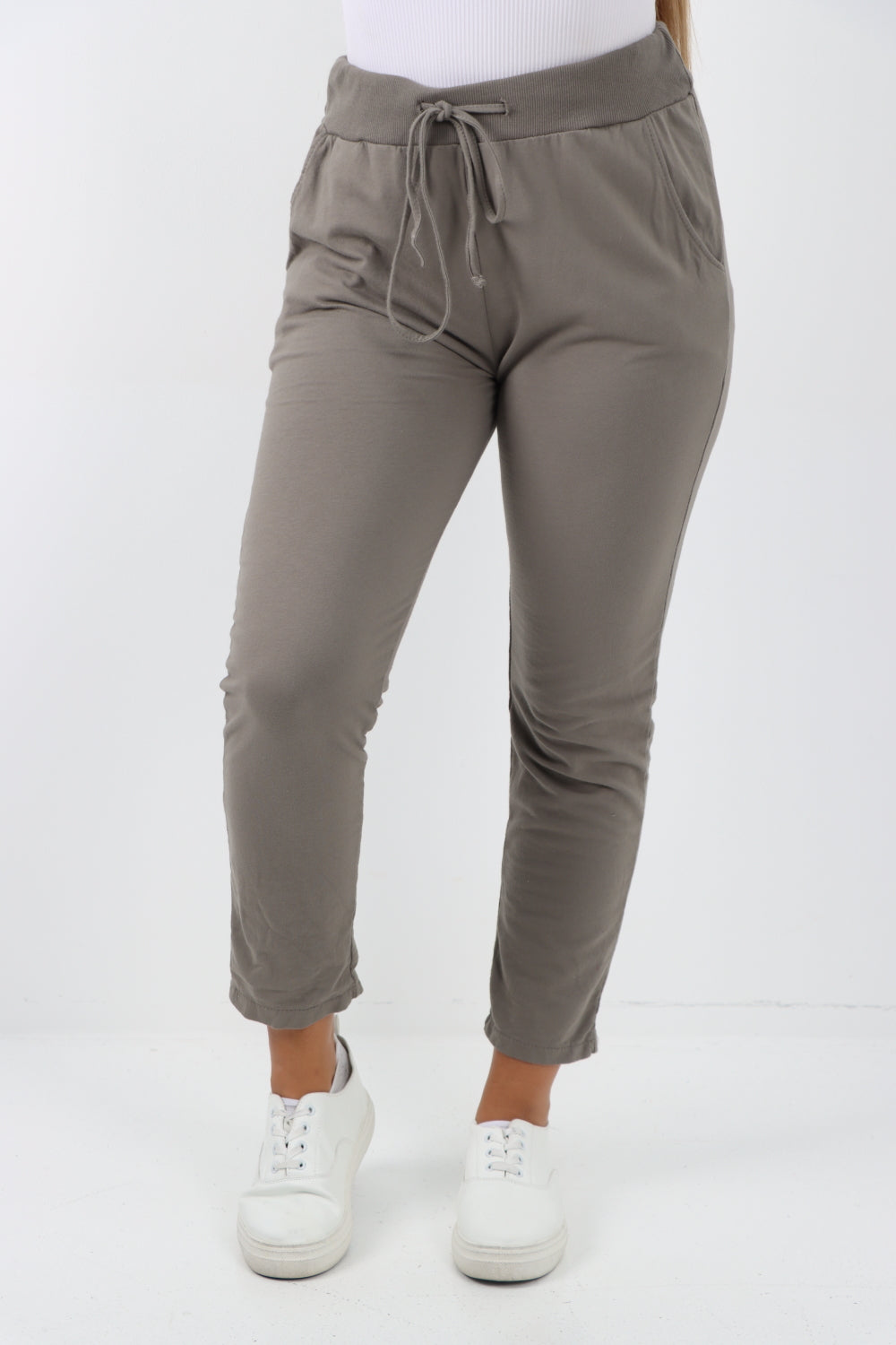 Plain Basic Magic Joggers